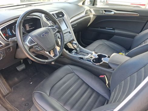 Used 2016 Ford Fusion Energi SE w/ Driver Assist Package FWD image 11