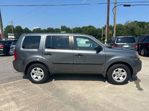 Used 2011 Honda Pilot LX image 4