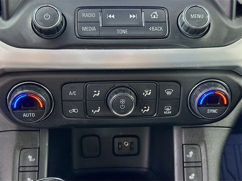 Used 2019 GMC Acadia SLT image 16