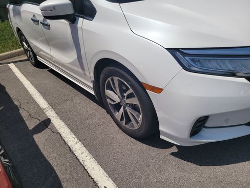 Used 2021 Honda Odyssey Touring image 4