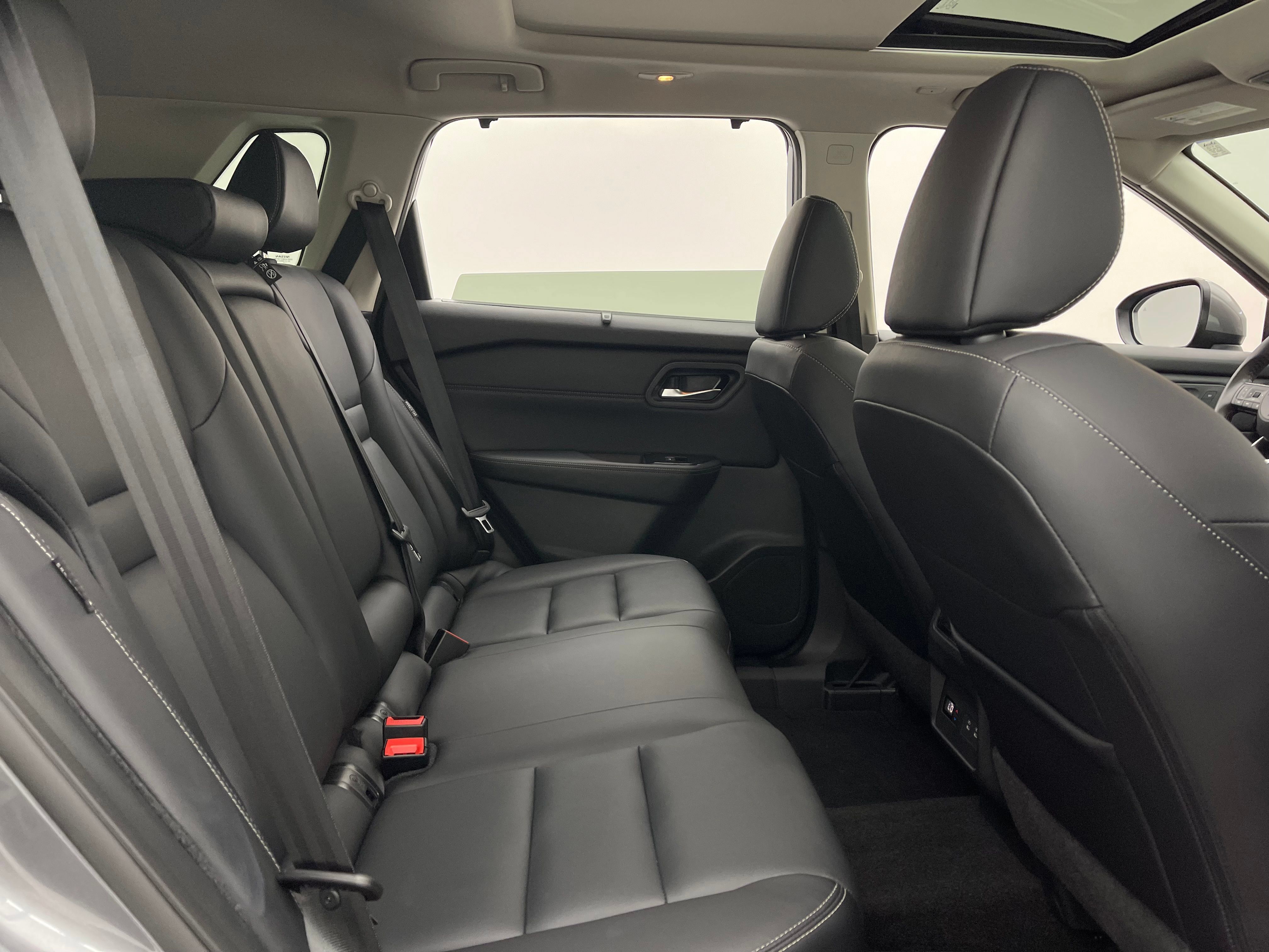 Used 2024 Nissan Rogue SL w/ SL Premium Package FWD image 40