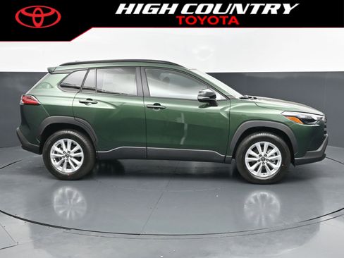 New 2026 Toyota Corolla Cross LE FWD image 6