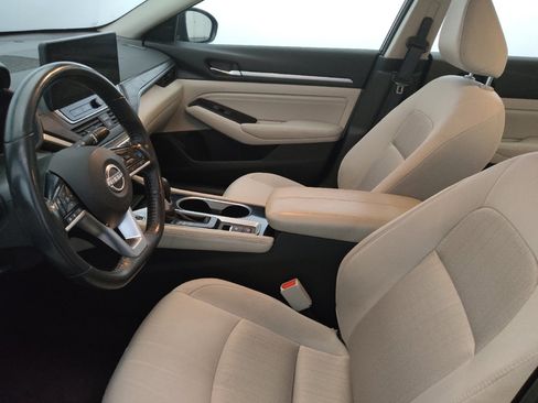 Used 2023 Nissan Altima 2.5 SV w/ SV Premium Package AWD/4WD image 17
