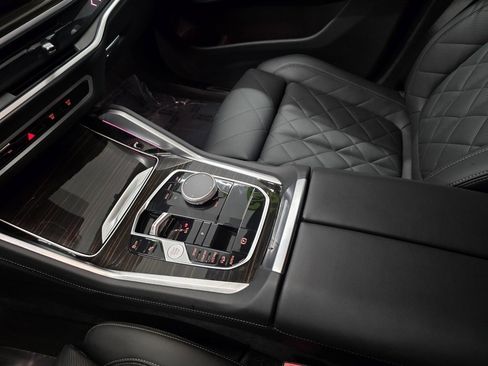 Used 2025 BMW X6 xDrive40i image 26