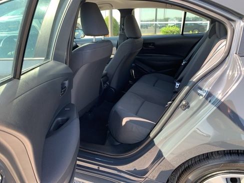 Used 2025 Toyota Corolla LE image 12