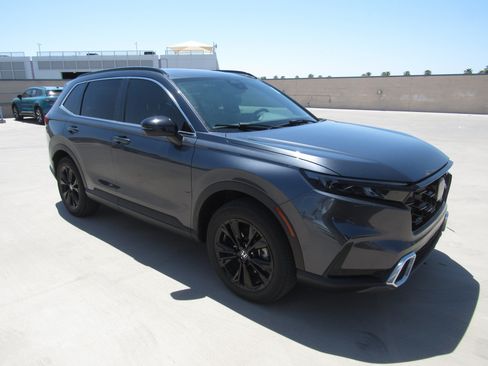Used 2023 Honda CR-V Sport Touring image 2