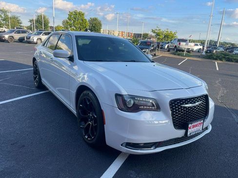 Used 2019 Chrysler 300 S RWD image 2