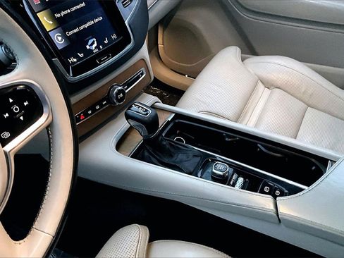 Used 2019 Volvo XC90 T6 Inscription w/ Protection Package image 12