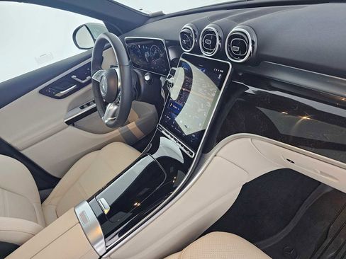 Used 2026 Mercedes-Benz GLC 300 image 11