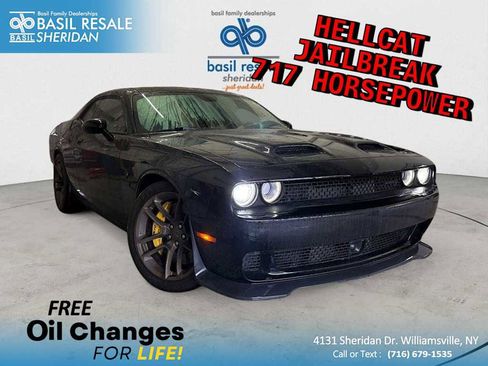Used 2023 Dodge Challenger SRT Hellcat image 1