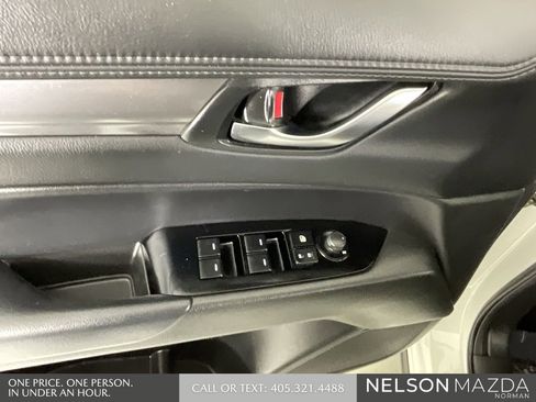 Used 2019 MAZDA CX-5 Touring image 18