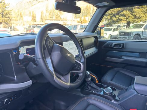 Used 2022 Ford Bronco Badlands w/ Sasquatch Package image 18