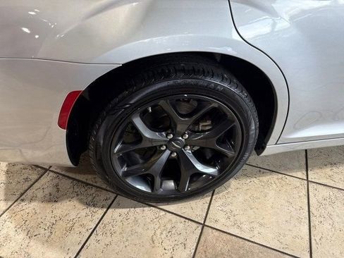 Used 2023 Chrysler 300 S image 28