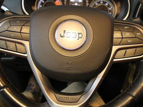 Used 2019 Jeep Cherokee Sport w/ Cold Weather Group AWD/4WD image 20