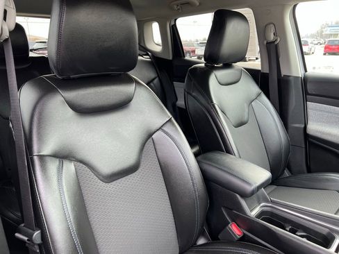 Used 2022 Jeep Compass Latitude image 12