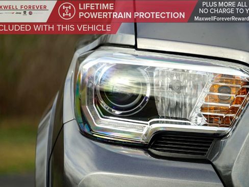 Used 2020 Toyota Tacoma SR5 image 3