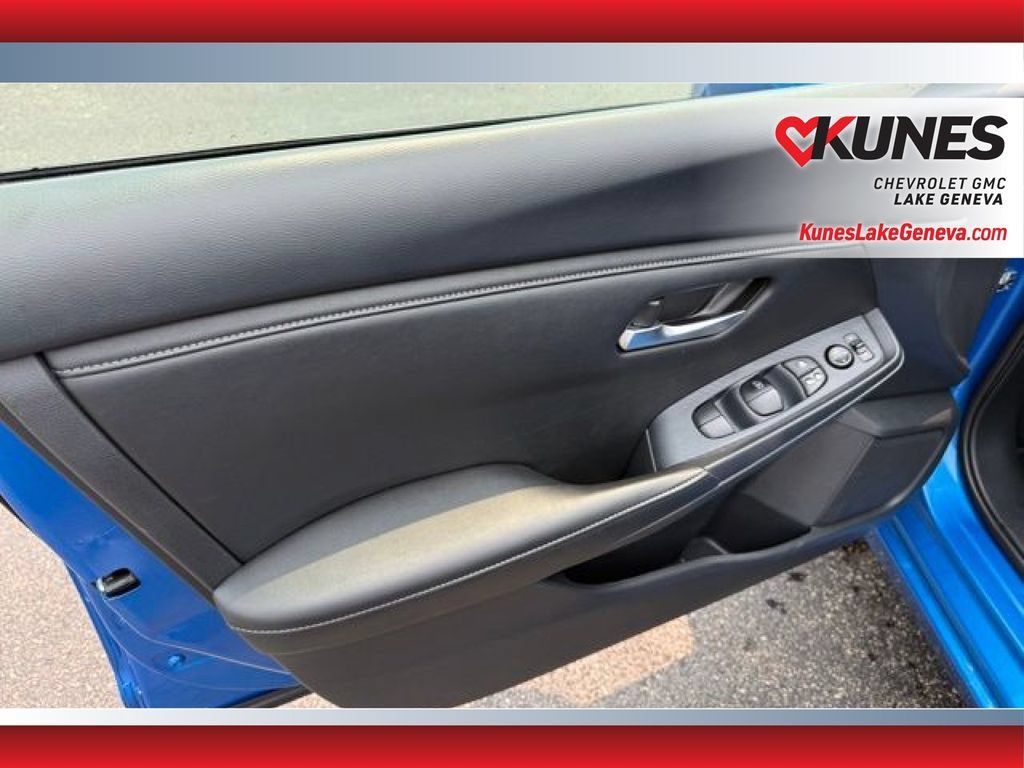 Used 2024 Nissan Sentra SV FWD image 13