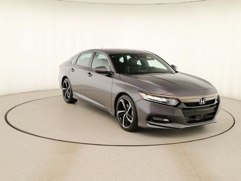 Used 2019 Honda Accord Sport image 10