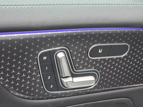 New 2026 Mercedes-Benz GLB 250 4MATIC image 34
