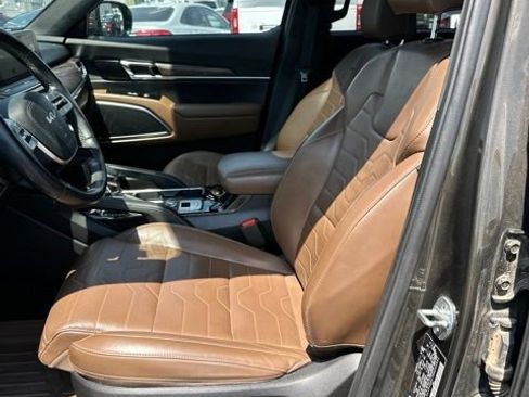 Used 2022 Kia Telluride SX w/ SX Prestige Package AWD/4WD image 17