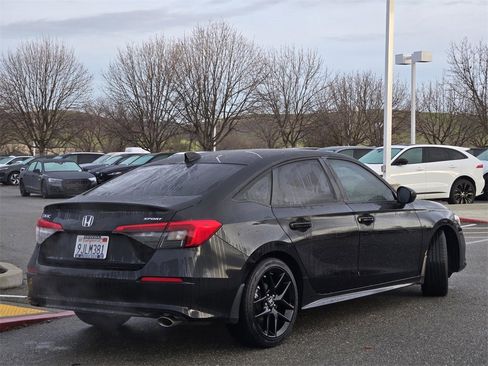 Used 2024 Honda Civic Sport image 4