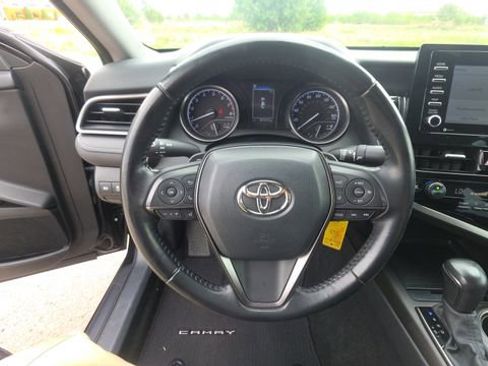 Used 2022 Toyota Camry SE FWD image 24