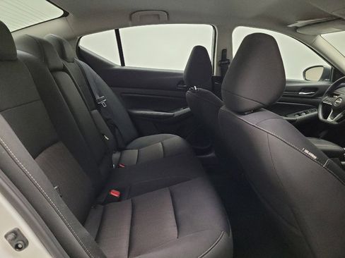 Used 2024 Nissan Altima 2.5 SV FWD image 19
