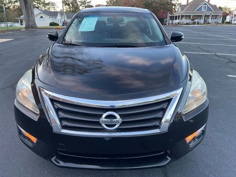 Used 2015 Nissan Altima 2.5 SV w/ Convenience Package image 3