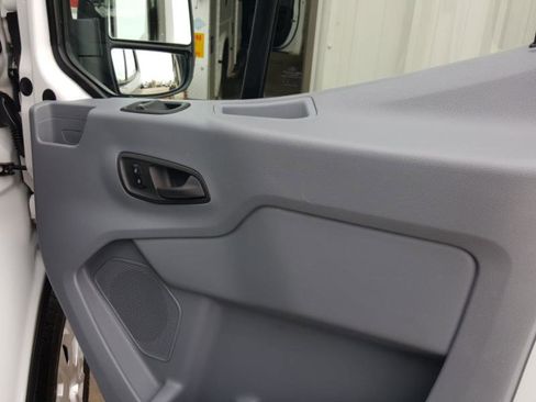 Used 2017 Ford Transit 150 XLT image 27