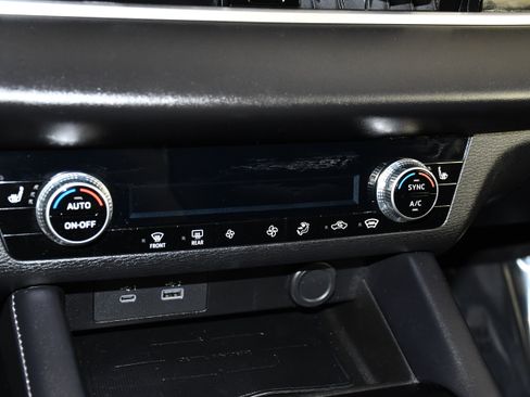 Used 2023 Mitsubishi Outlander SE AWD/4WD image 28