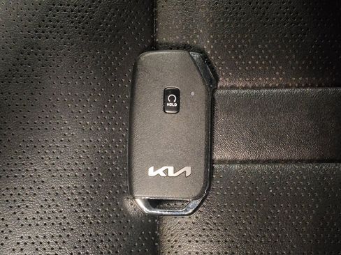 Used 2023 Kia Sorento S w/ Panoramic Sunroof Package FWD image 32