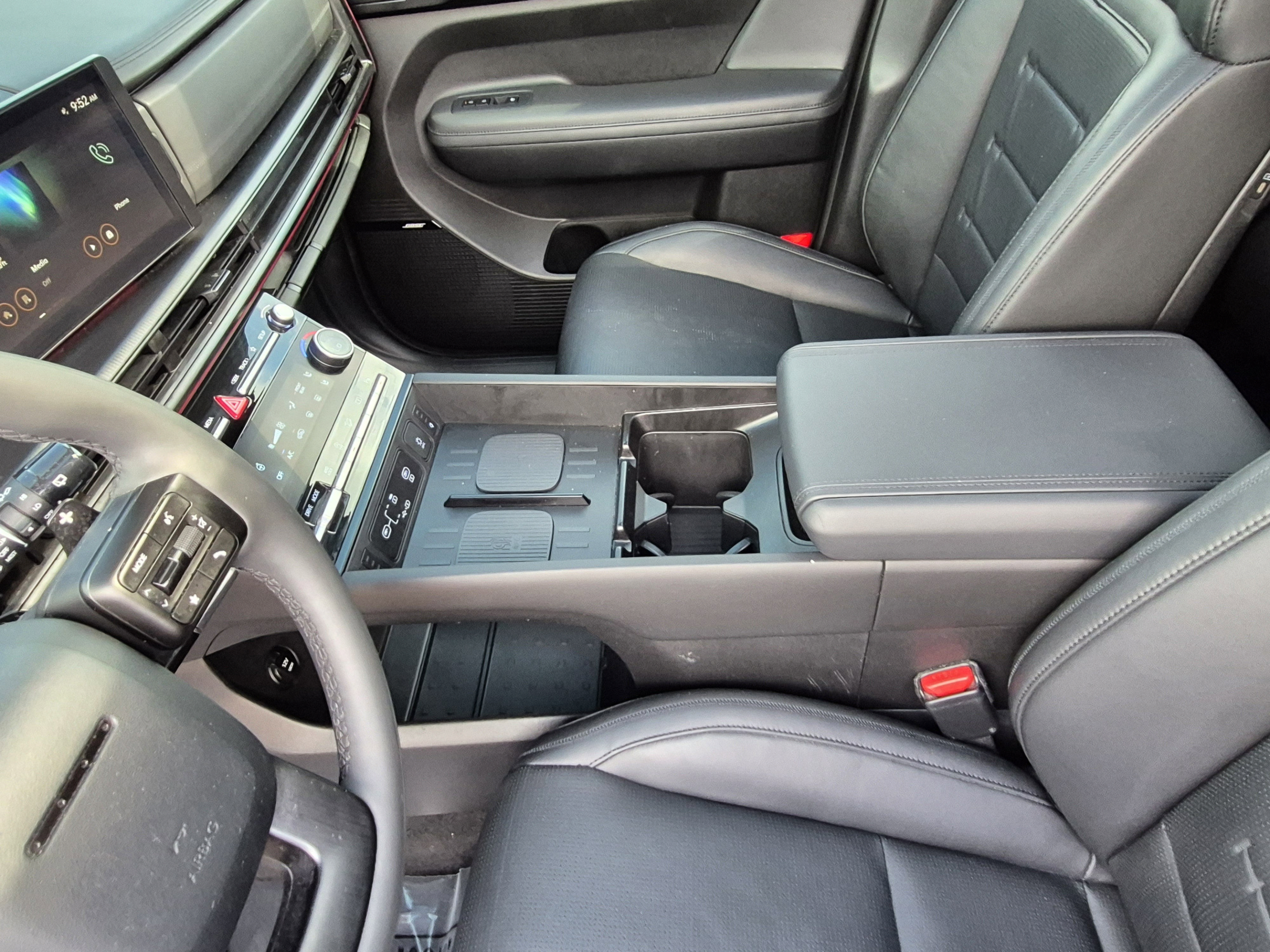Used 2024 Hyundai Santa Fe Calligraphy AWD/4WD image 25