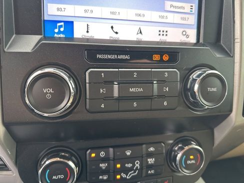 Used 2019 Ford F250 Lariat w/ Lariat Value Package image 34