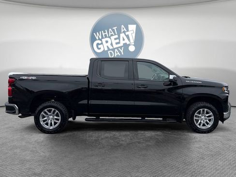 Used 2022 Chevrolet Silverado 1500 LT image 2