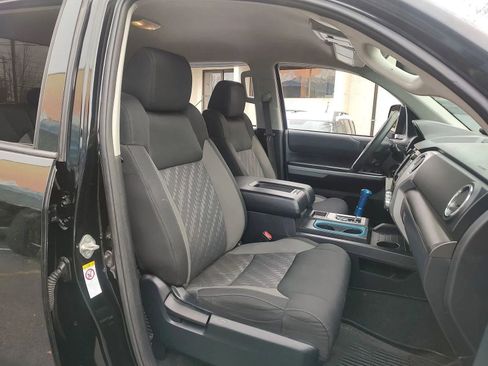 Used 2018 Toyota Tundra SR5 w/ SR5 Upgrade Package image 24