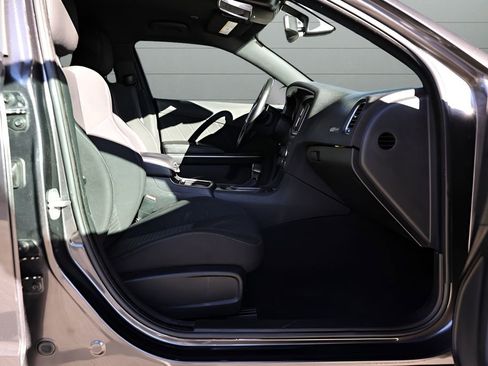 Used 2019 Dodge Charger R/T image 59