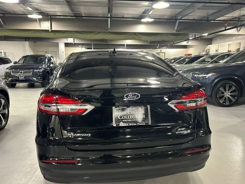Used 2019 Ford Fusion SEL image 3