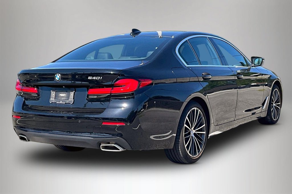 Used 2023 BMW 540i w/ Convenience Package RWD image 5