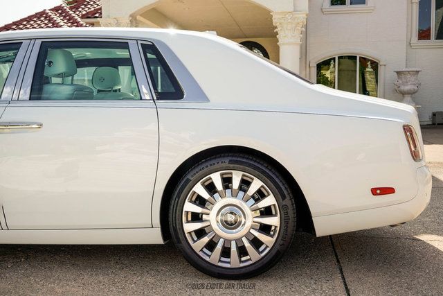 Used 2020 Rolls-Royce Phantom Sedan RWD image 5
