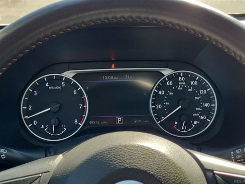 Used 2022 Nissan Sentra SR w/ SR Premium Package FWD image 23