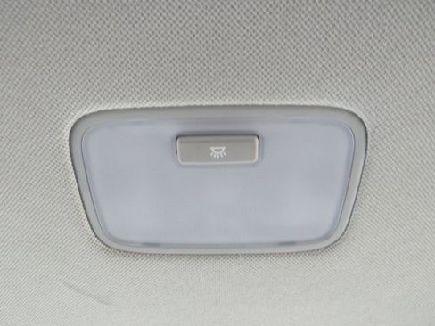 Used 2022 Hyundai Ioniq SE image 31