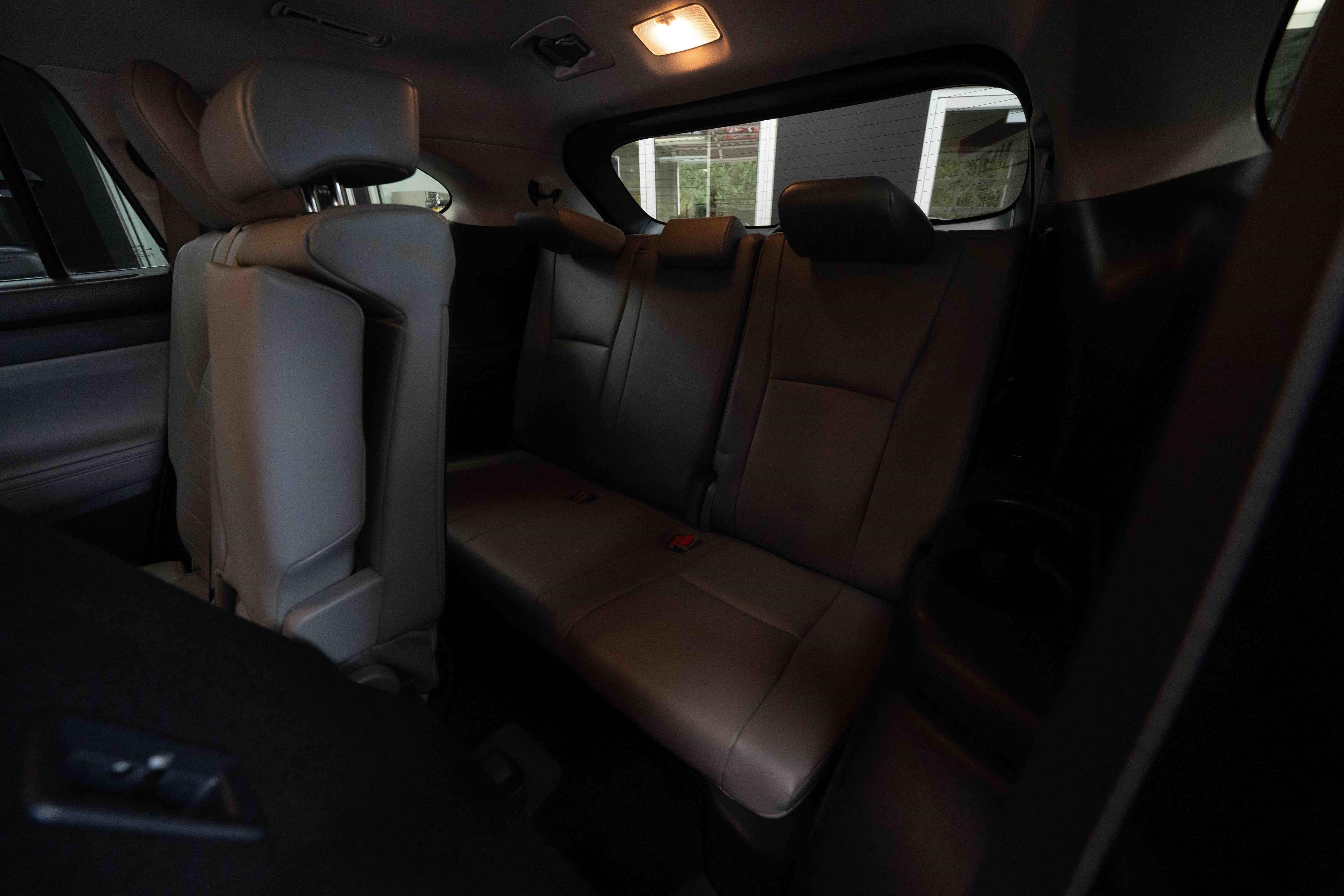 Used 2021 Toyota Highlander XLE AWD/4WD image 23