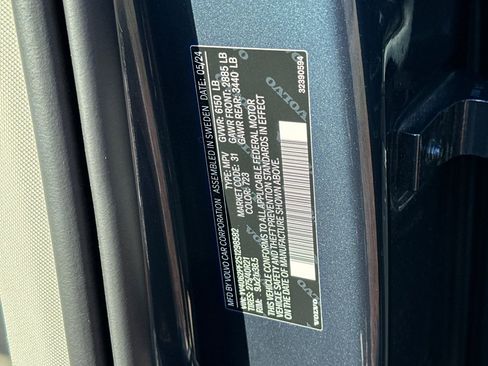 Used 2025 Volvo XC90 B6 Ultra image 37