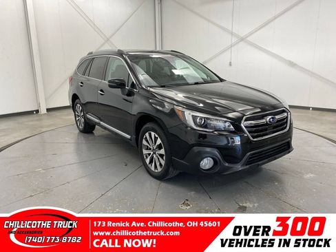Used 2018 Subaru Outback 2.5i Touring w/ Popular Package #3 AWD/4WD image 1