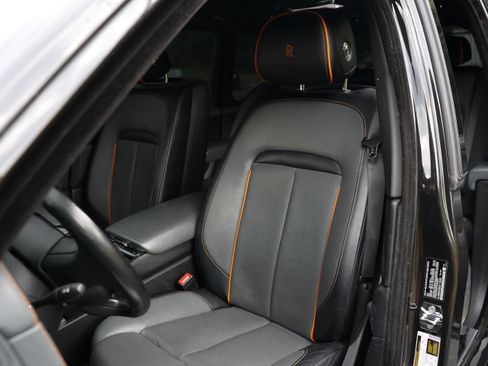 Used 2019 Rolls-Royce Cullinan AWD/4WD image 2