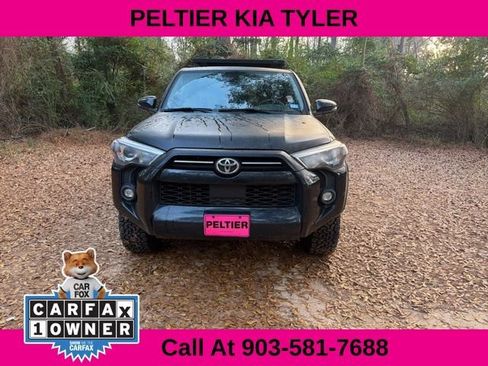 Used 2022 Toyota 4Runner SR5 Premium image 2