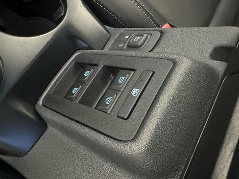Used 2025 Ford Bronco Badlands AWD/4WD image 35