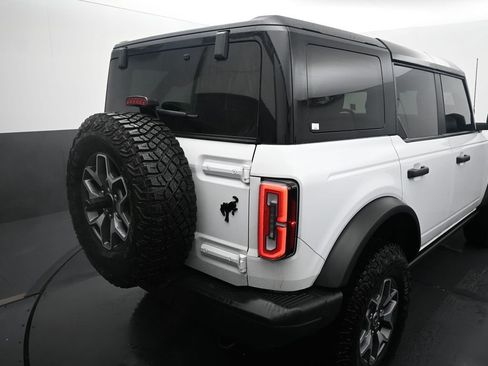 New 2025 Ford Bronco Badlands image 14