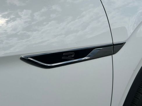 Used 2022 Volkswagen Atlas SEL Premium image 7