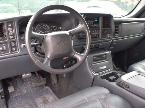 Used 2002 Chevrolet Silverado 2500 LS w/ Electrical Convenience Pkg AWD/4WD image 39